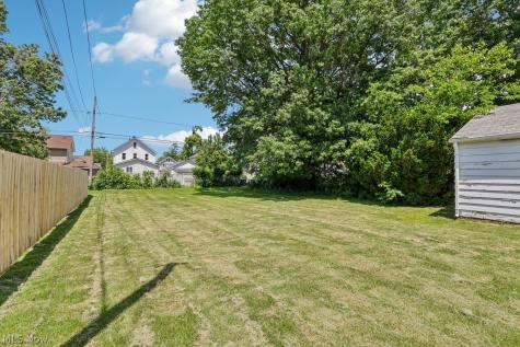 1743 E 36th Street Lorain OH 44055