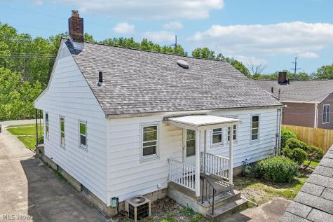1743 E 36th Street Lorain OH 44055