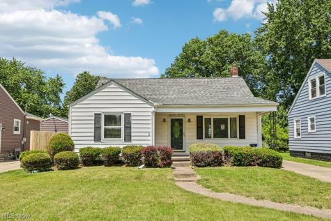 1743 E 36th Street Lorain OH 44055