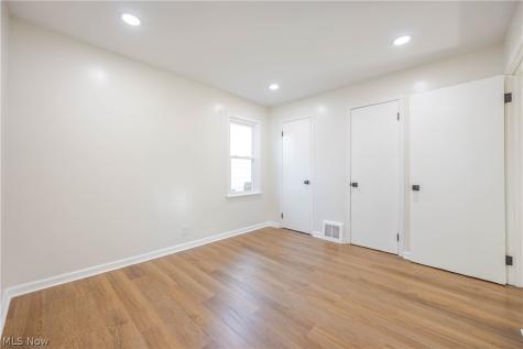 14705 Brunswick Avenue Maple Heights OH 44137