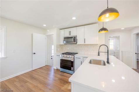 14705 Brunswick Avenue Maple Heights OH 44137
