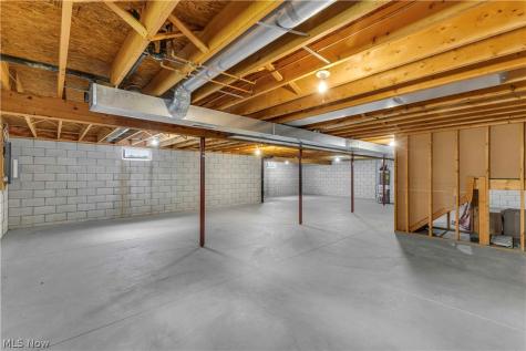 2122 Normandy Drive Wooster OH 44691