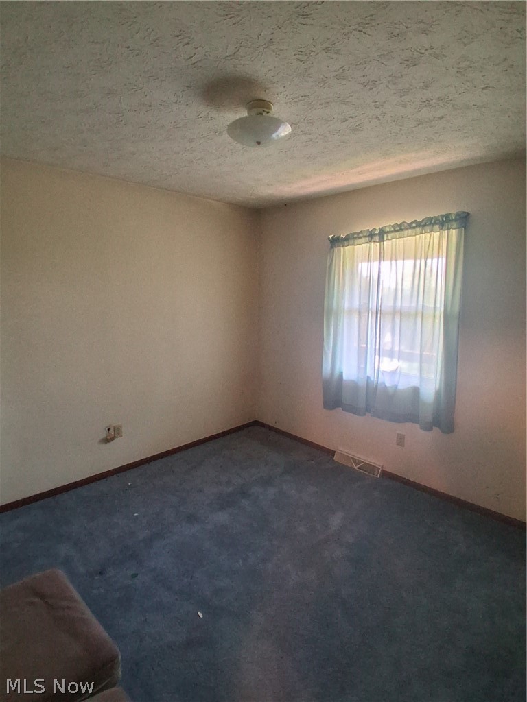 132 W Highland Avenue Barnesville OH 43713