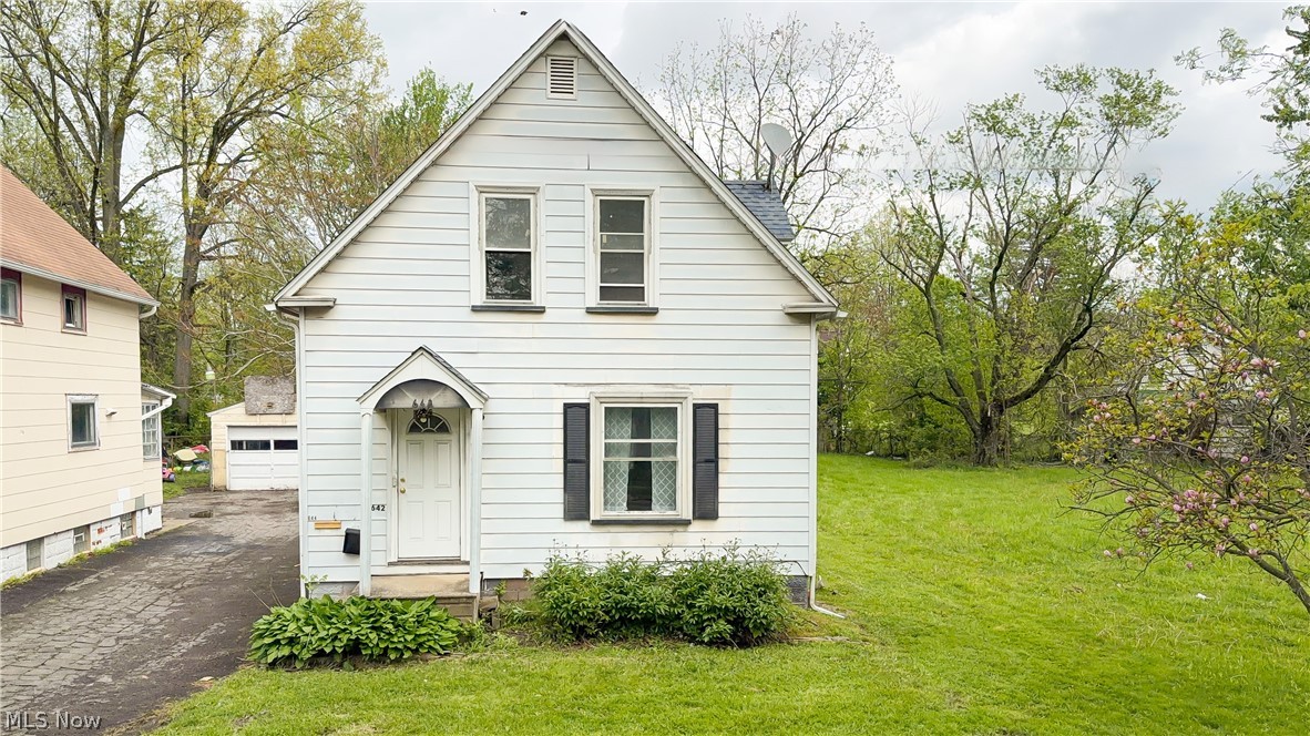 642 Parkman Road NW Warren OH 44485