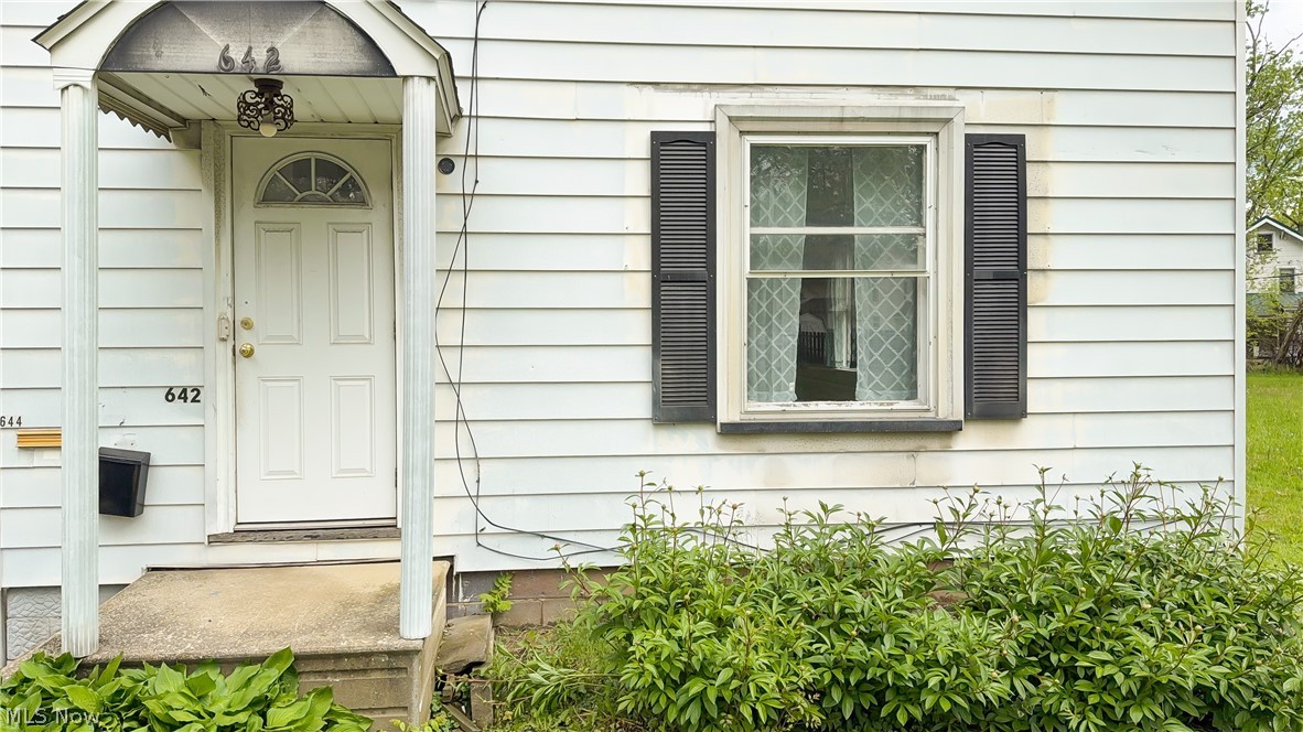 642 Parkman Road NW Warren OH 44485