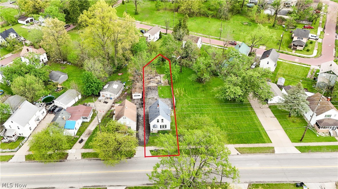642 Parkman Road NW Warren OH 44485