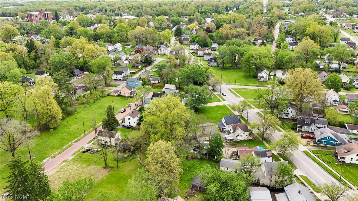 642 Parkman Road NW Warren OH 44485