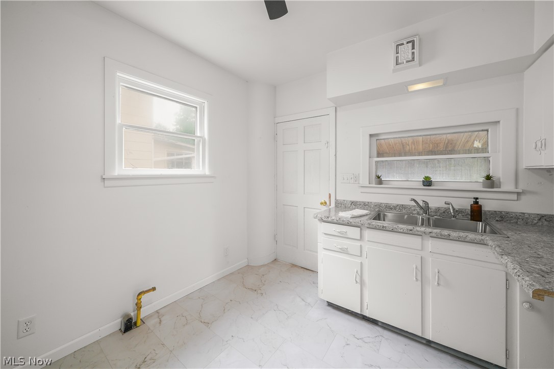 642 Parkman Road NW Warren OH 44485