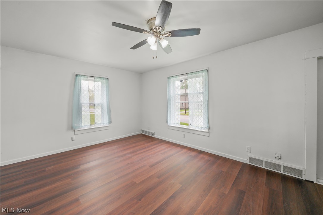 642 Parkman Road NW Warren OH 44485