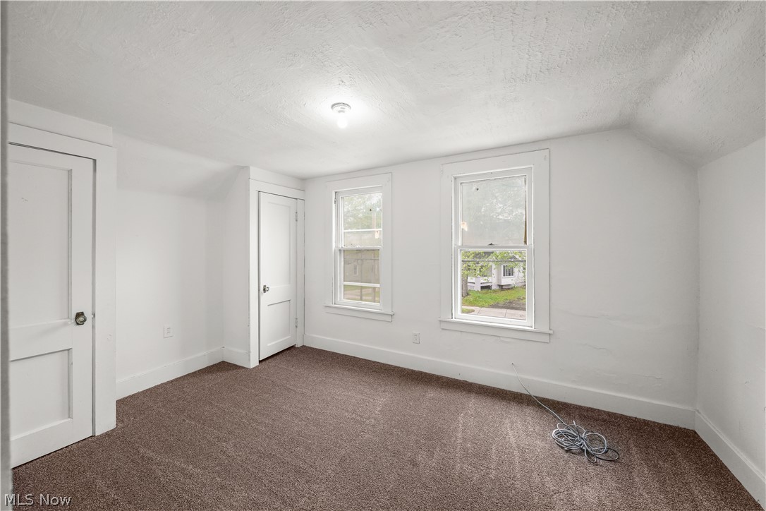642 Parkman Road NW Warren OH 44485
