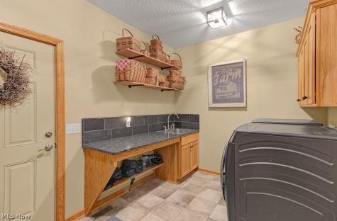 4293 Legend Road NW Minerva OH 44657