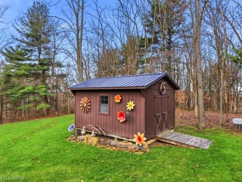 4293 Legend Road NW Minerva OH 44657
