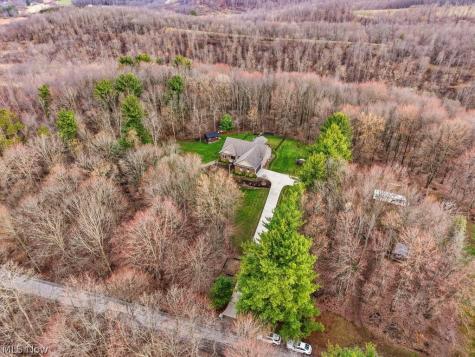 4293 Legend Road NW Minerva OH 44657