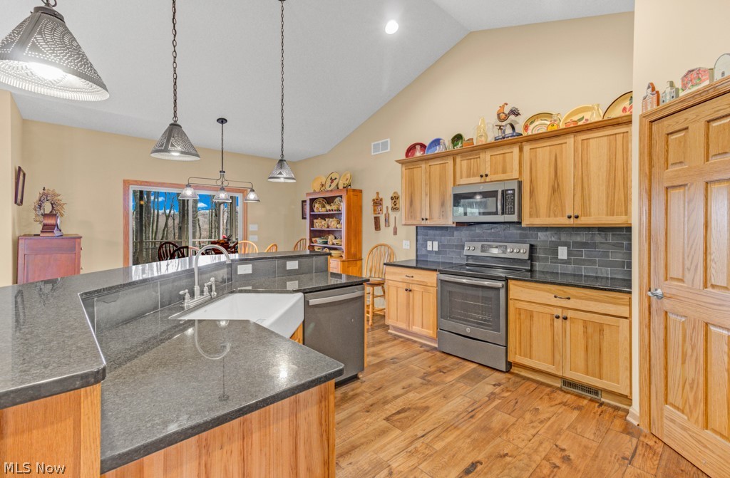 4293 Legend Road NW Minerva OH 44657