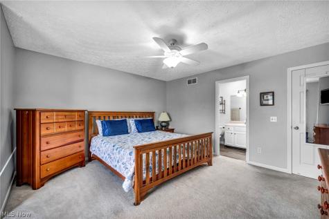 1174 Brittany Boulevard Akron OH 44312