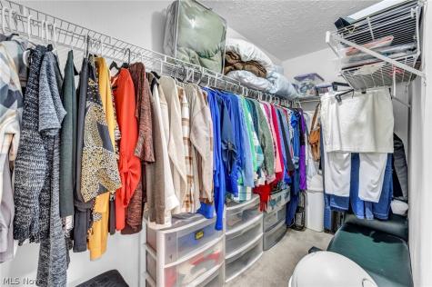 1174 Brittany Boulevard Akron OH 44312