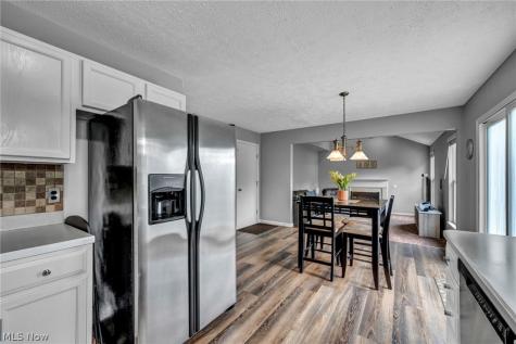 1174 Brittany Boulevard Akron OH 44312