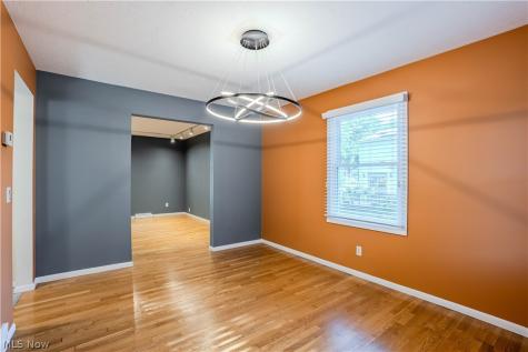 10027 Peachtree Drive Strongsville OH 44149
