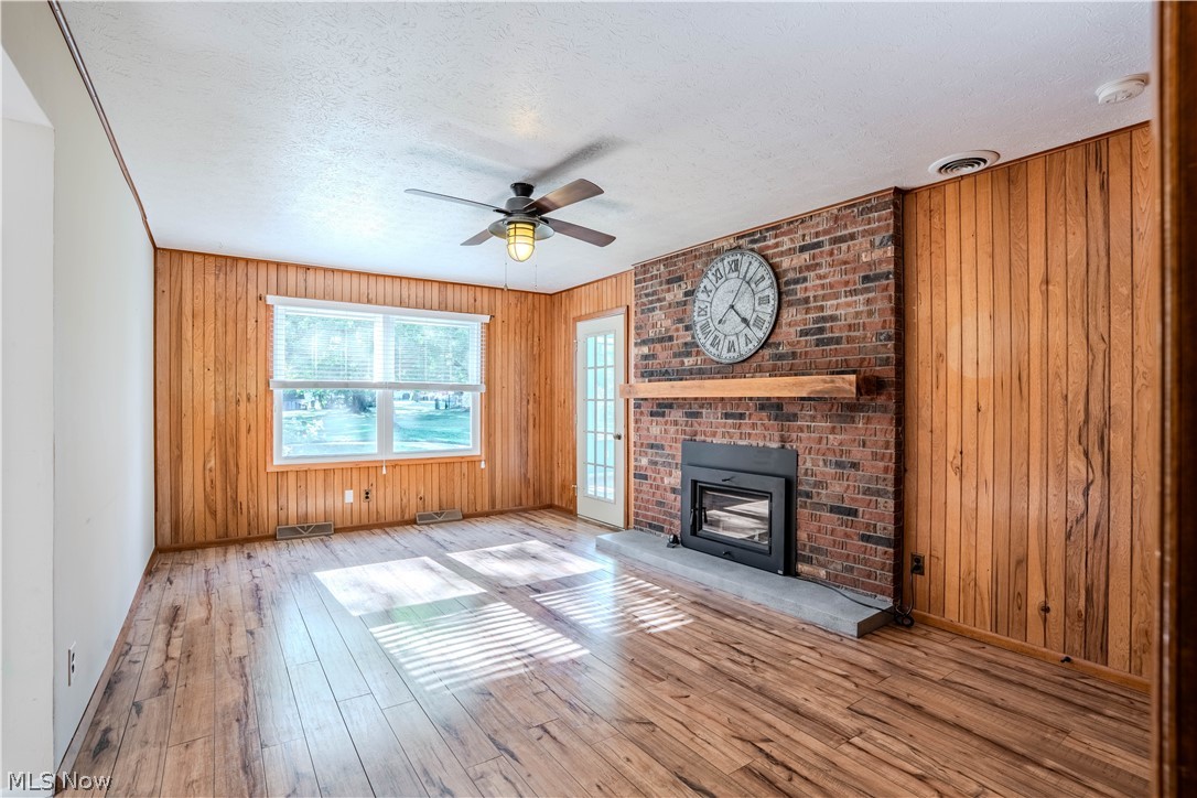 10027 Peachtree Drive Strongsville OH 44149