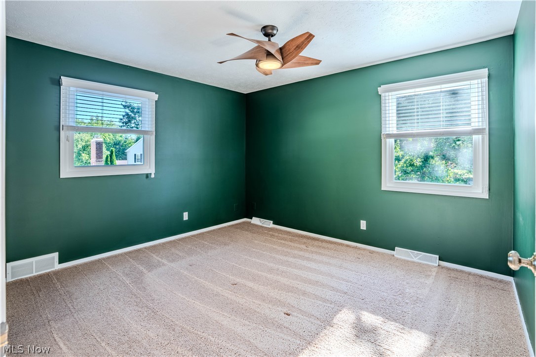 10027 Peachtree Drive Strongsville OH 44149