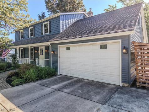 10027 Peachtree Drive Strongsville OH 44149