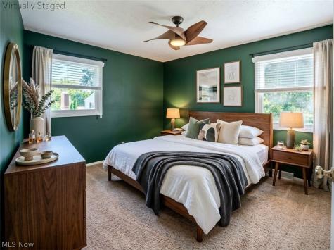 10027 Peachtree Drive Strongsville OH 44149