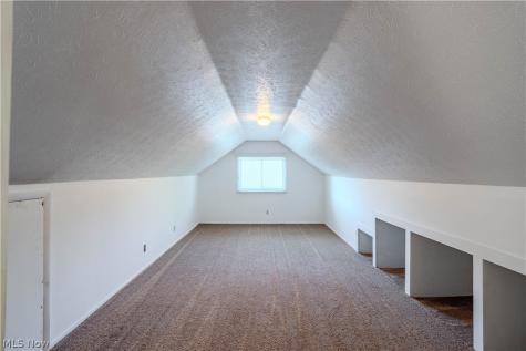 10027 Peachtree Drive Strongsville OH 44149