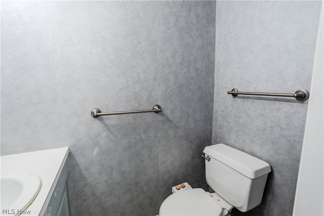 10027 Peachtree Drive Strongsville OH 44149