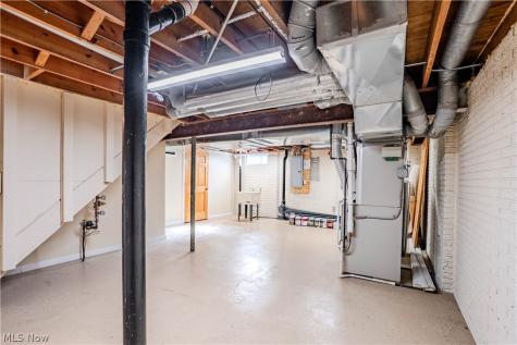 10027 Peachtree Drive Strongsville OH 44149