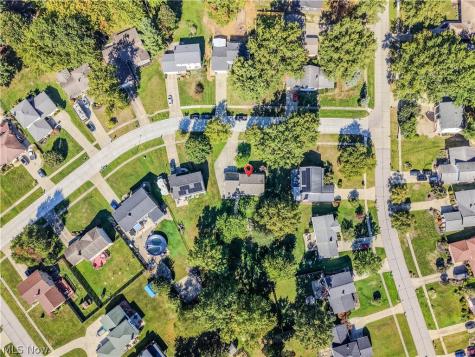 10027 Peachtree Drive Strongsville OH 44149