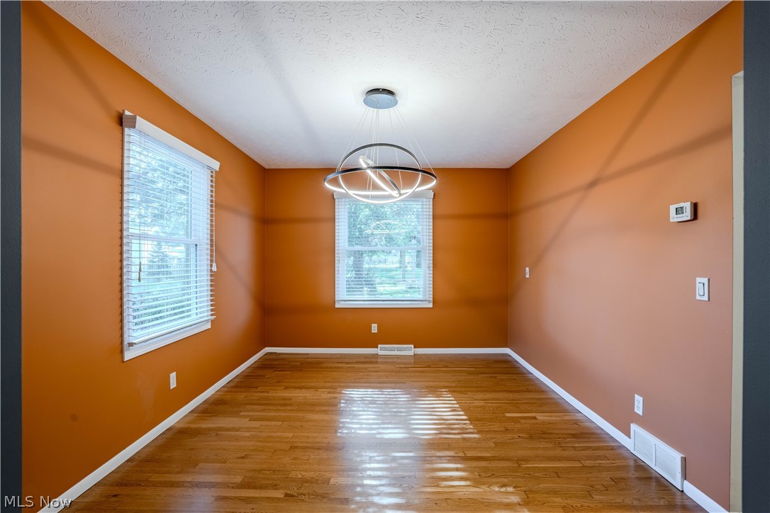 10027 Peachtree Drive Strongsville OH 44149