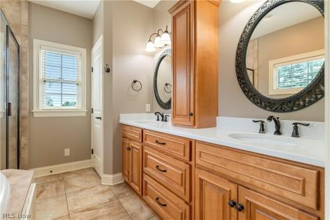 8500 Sandbridge Street NW Massillon OH 44646