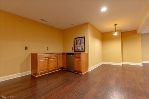 8500 Sandbridge Street NW Massillon OH 44646