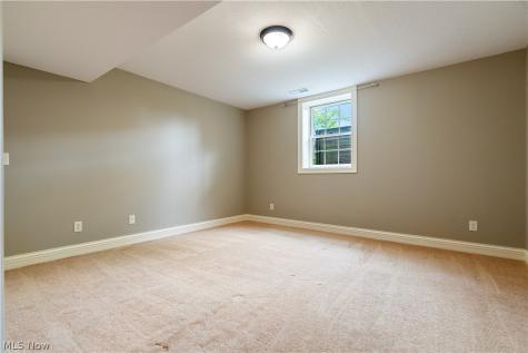 8500 Sandbridge Street NW Massillon OH 44646