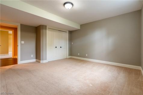 8500 Sandbridge Street NW Massillon OH 44646