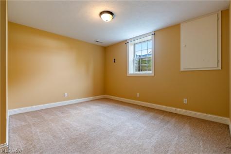 8500 Sandbridge Street NW Massillon OH 44646