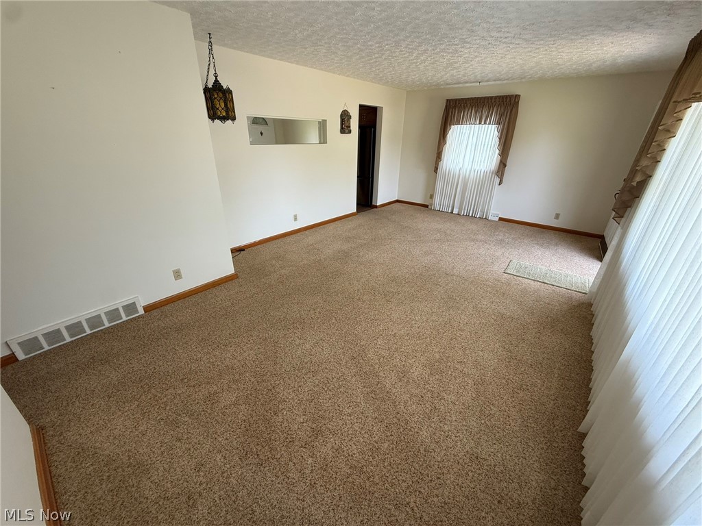1031 Kaderly Street NW New Philadelphia OH 44663