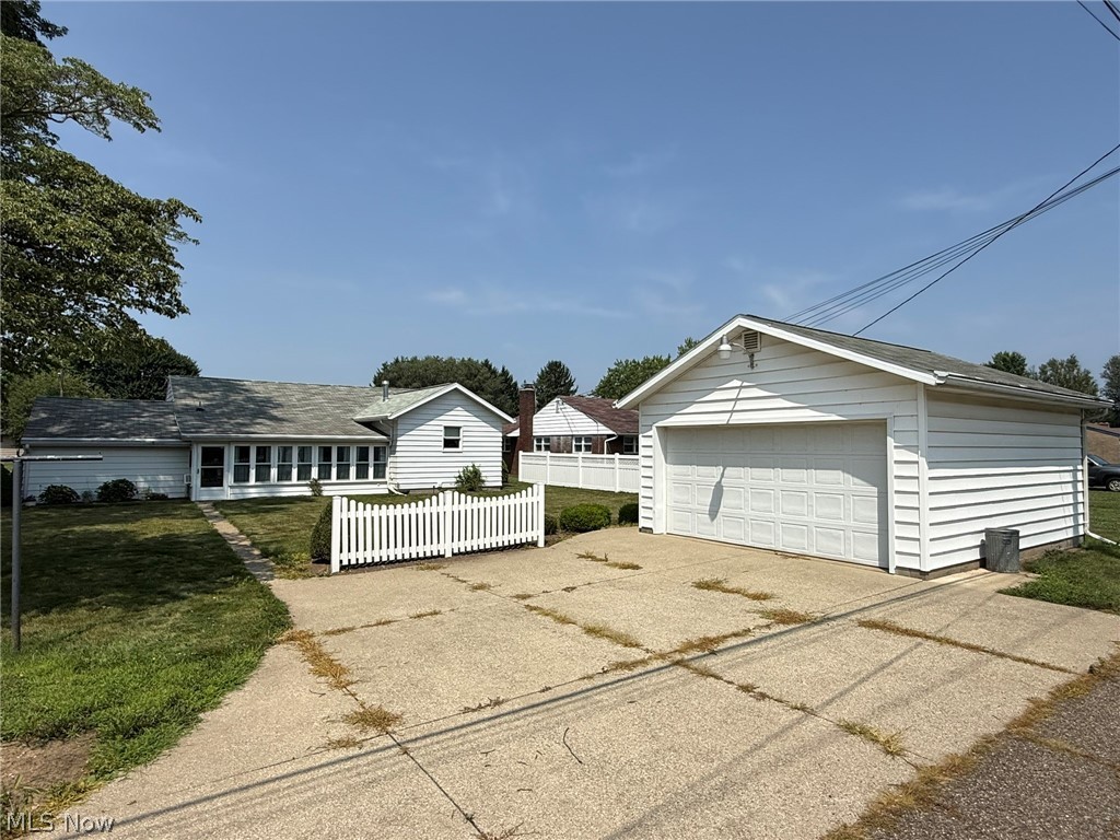 1031 Kaderly Street NW New Philadelphia OH 44663