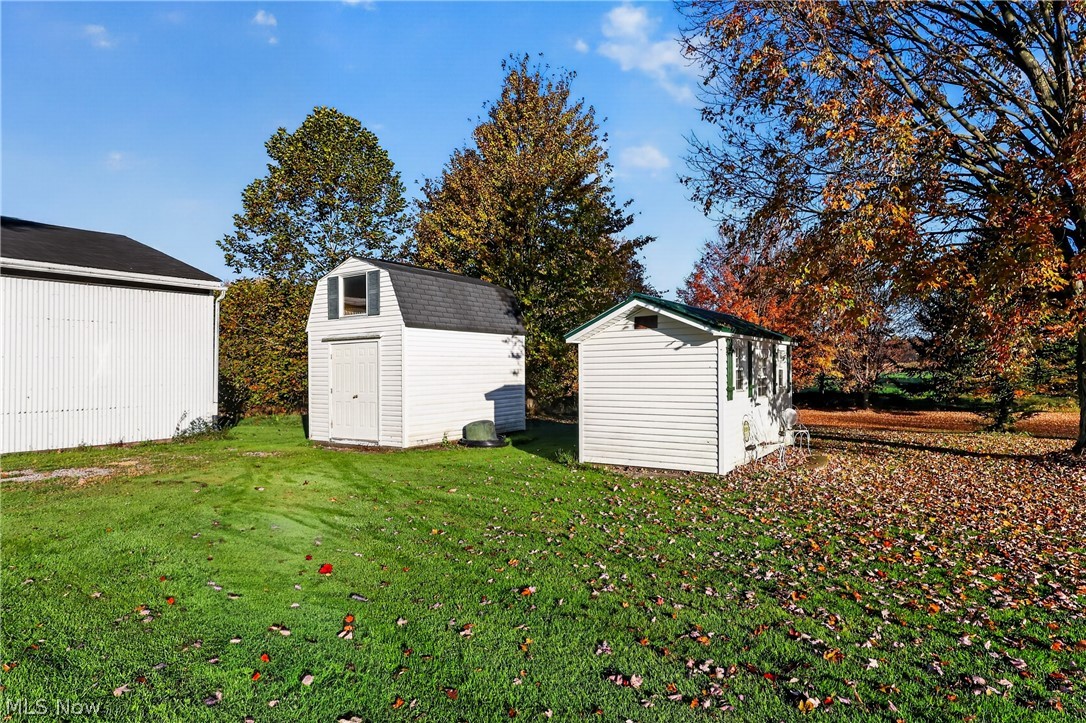 8977 Delin Thomas Road Kinsman OH 44428