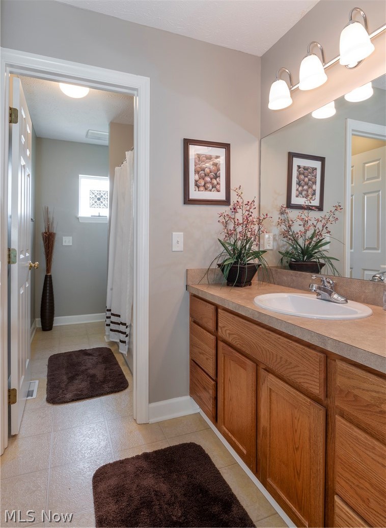 37049 Chaddwyck Lane North Ridgeville OH 44039