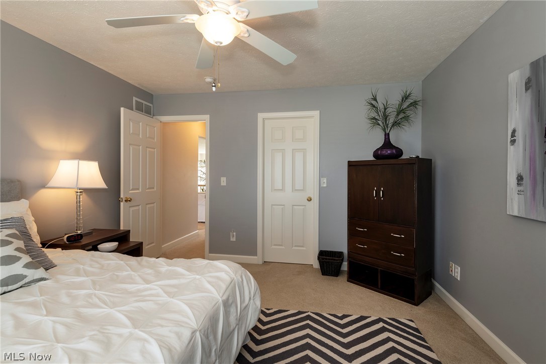 37049 Chaddwyck Lane North Ridgeville OH 44039