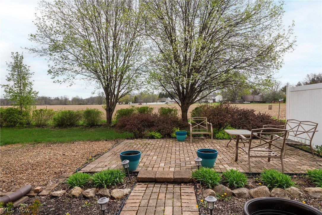 37049 Chaddwyck Lane North Ridgeville OH 44039