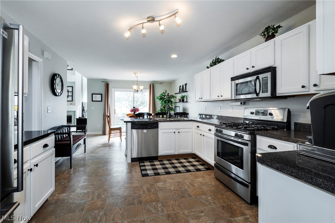 37049 Chaddwyck Lane North Ridgeville OH 44039