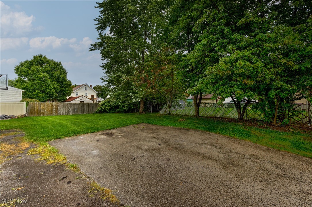 126 Churchill Road Girard OH 44420