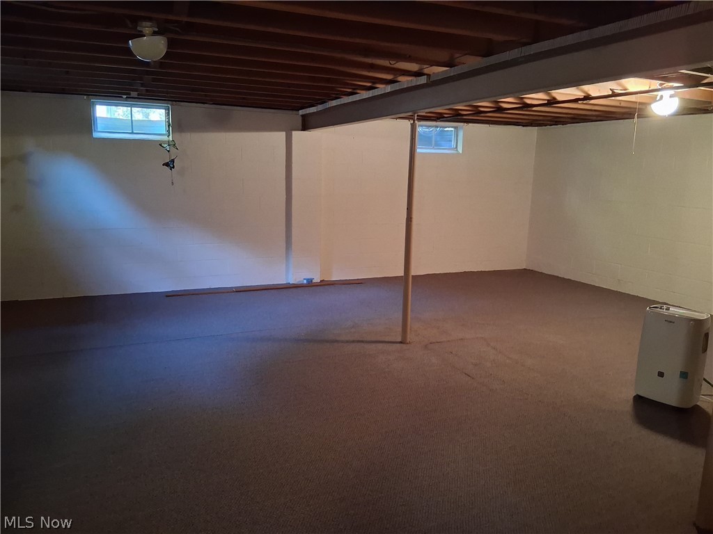 3941 Welcker Warren OH 44483
