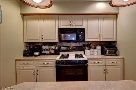 1036 Briarview Avenue NW North Canton OH 44720