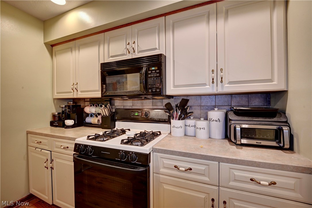 1036 Briarview Avenue NW North Canton OH 44720