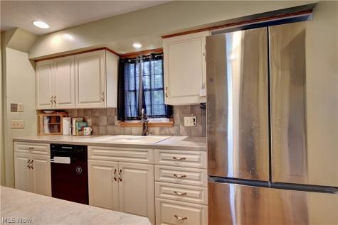 1036 Briarview Avenue NW North Canton OH 44720