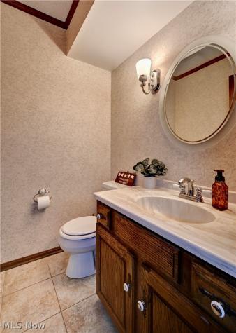 1036 Briarview Avenue NW North Canton OH 44720