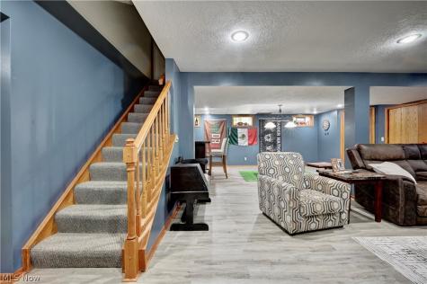 1036 Briarview Avenue NW North Canton OH 44720